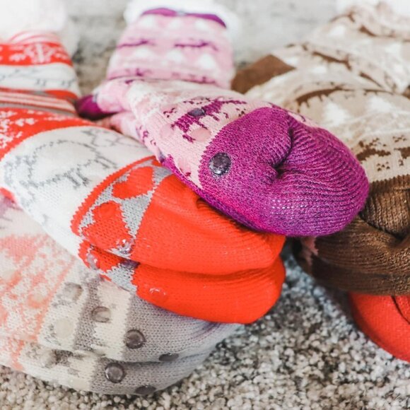 FLEECE/SHERPA CHRISTMAS SOCKS - Picture 2 of 6